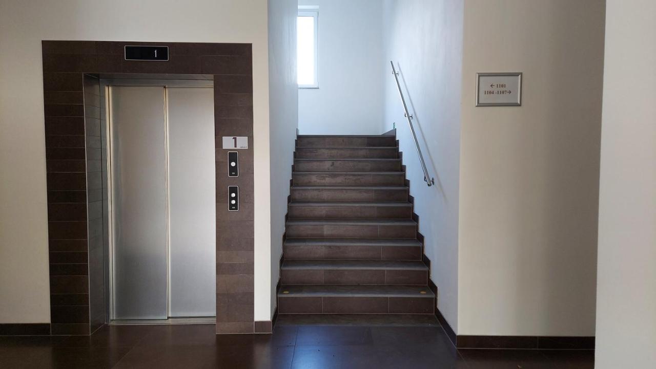 Apartment Moser 1303 Karlovy Vary Exterior photo